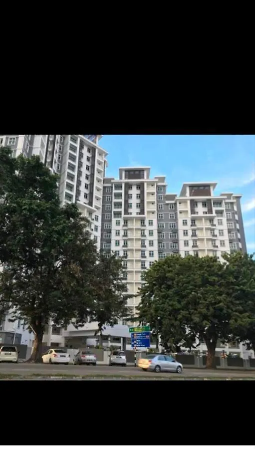 S Pice Arena Homestay 바얀레파스